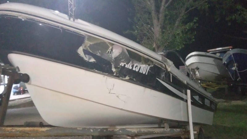 Es de Funes, manejaba una lancha borracho y lo imputaron por provocar un choque: un niño sufrió heridas graves